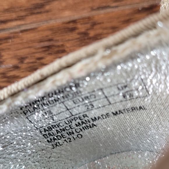 Stuart Weitzman Gold Metallic Flats baby girl size 7 - Picture 6 of 6